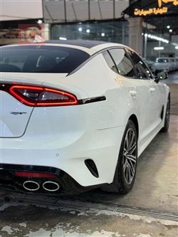 کیا ستینگەر